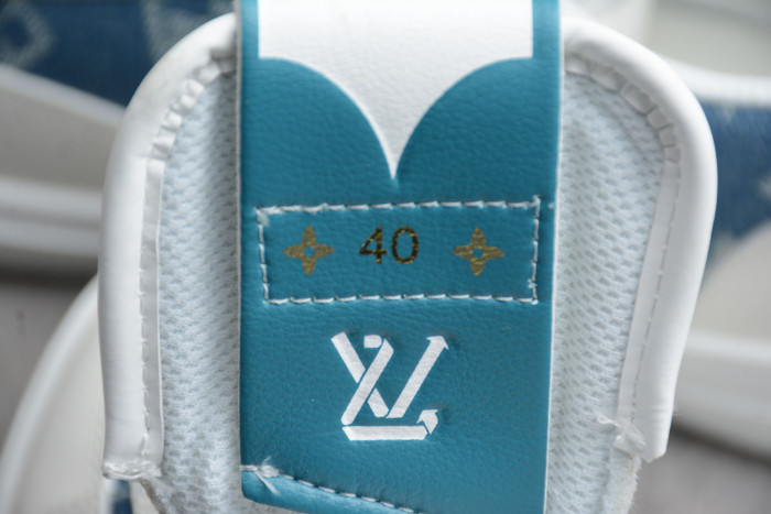 LV TRAINER SNEAKER LOW