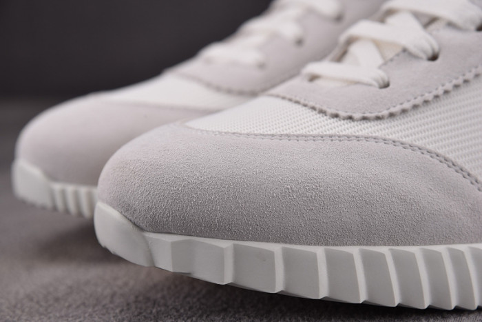 H**mes bouncing sneaker