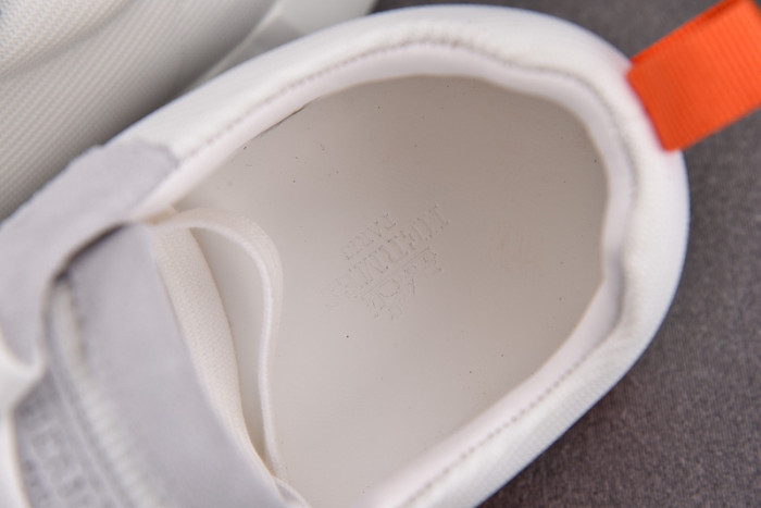 H**mes bouncing sneaker