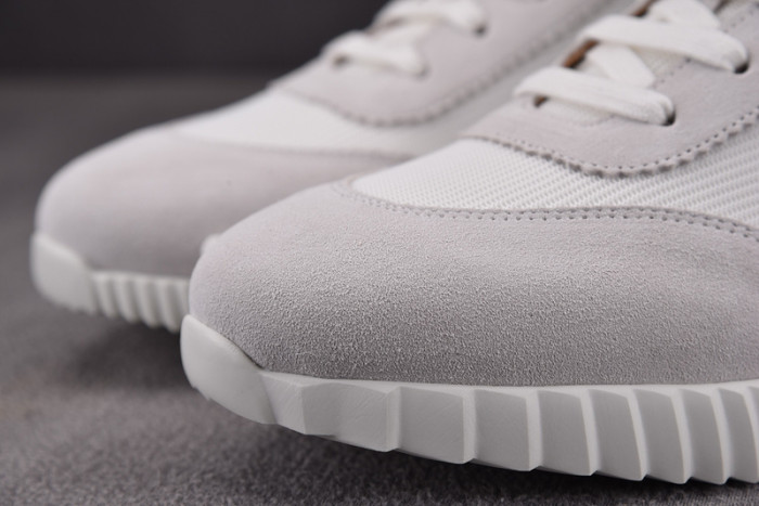 H**mes bouncing sneaker