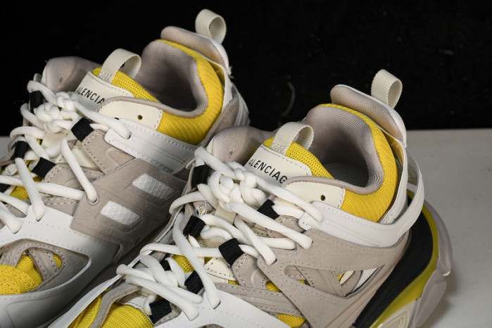 BLCG TRACK SNEAKER 542436 W1ST3 0258