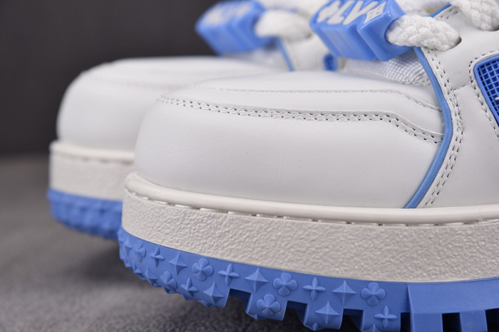 LV TRAINER Maxxi SNEAKER 2406206