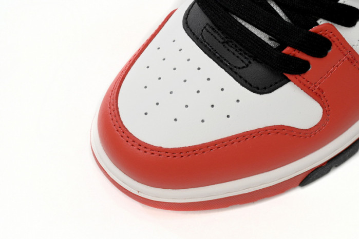 OFF-WHITE SNEAKER