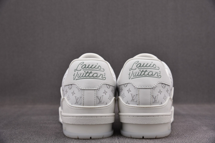 LV TRAINER SNEAKER LOW