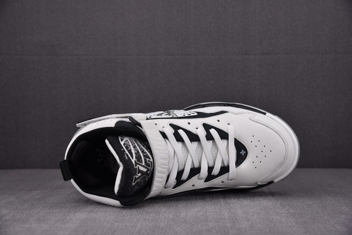 LV TRAINER 2 SNEAKER 1AAH95
