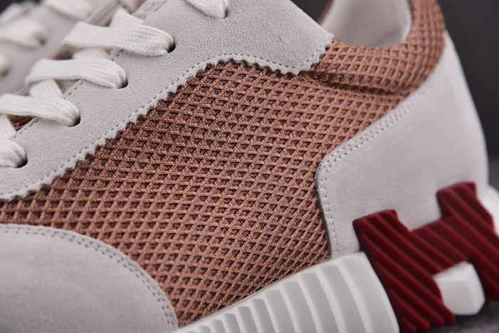 H**mes bouncing sneaker