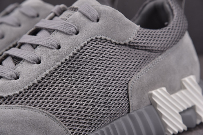 H**mes bouncing sneaker