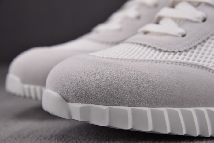 H**mes bouncing sneaker