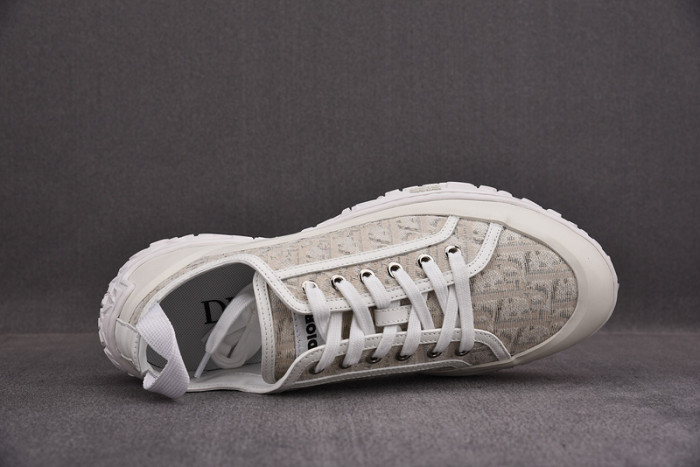 DR B28 Sneakers