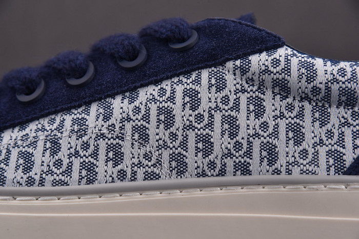 DR B33 SNEAKER