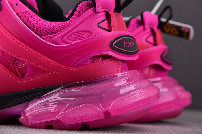 BLCG TRACK SNEAKER 647742 W38M5 5510