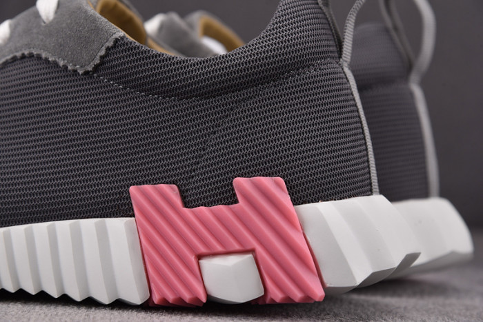 H**mes bouncing sneaker