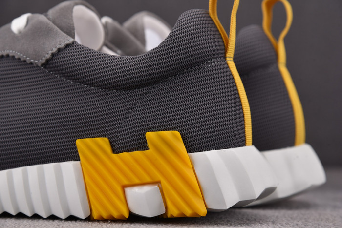 H**mes bouncing sneaker