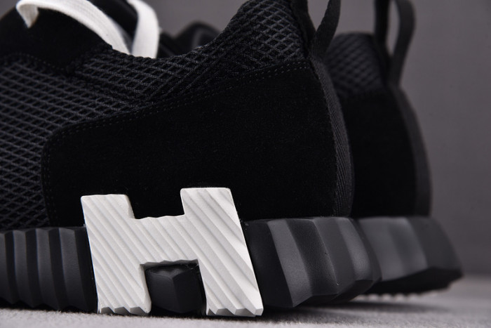 H**mes bouncing sneaker
