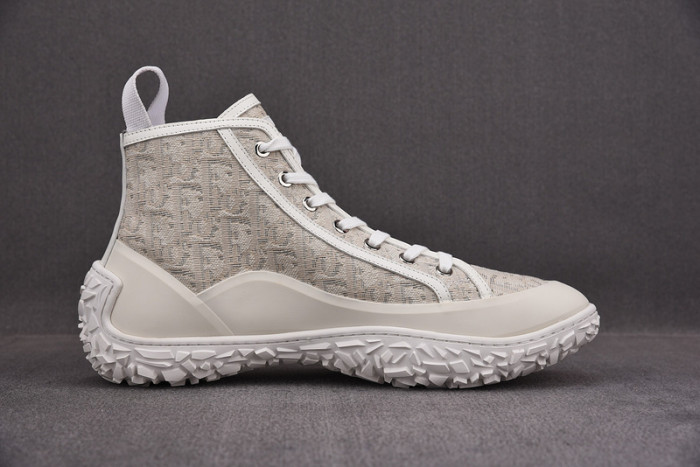 DR B28 Sneakers