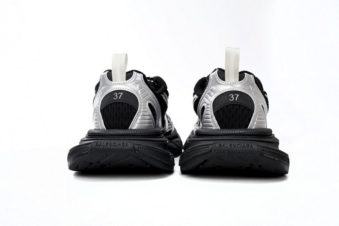 BLCG 3XL SNEAKER 734733 W2RB5 0218