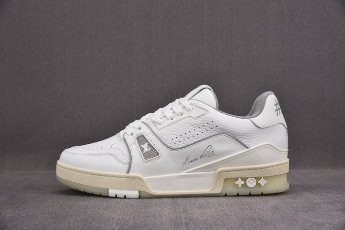 LV TRAINER SNEAKER LOW