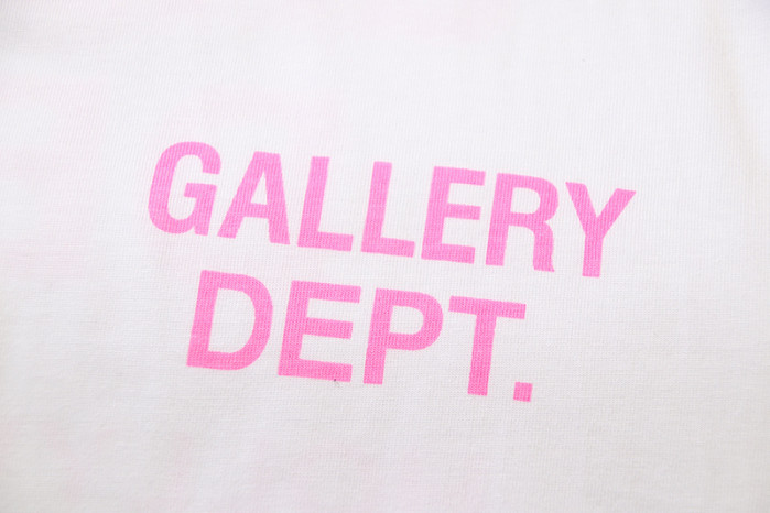 GA11ERY DEPT. T-SHIRT 24042327