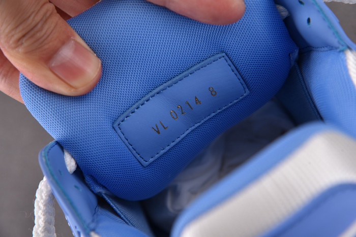 LV TRAINER Maxxi SNEAKER 2406206