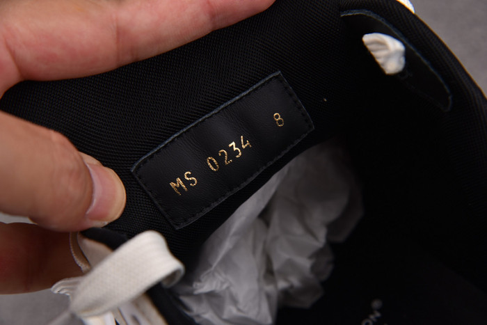 LV TRAINER SNEAKER 24072204