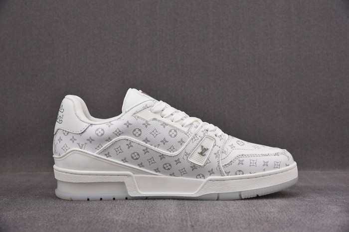 LV TRAINER SNEAKER LOW