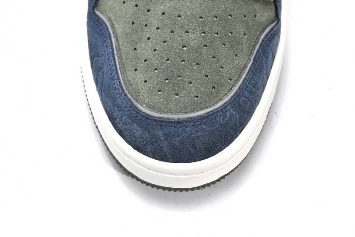 B*PE SNEAKER