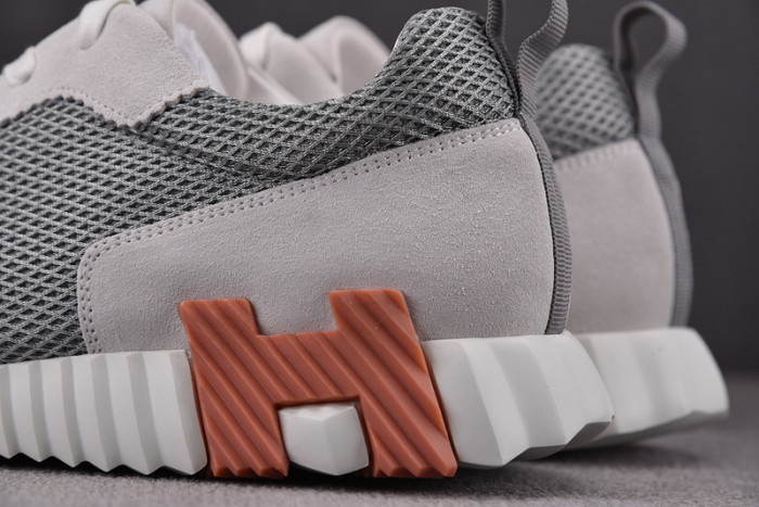 H**mes bouncing sneaker