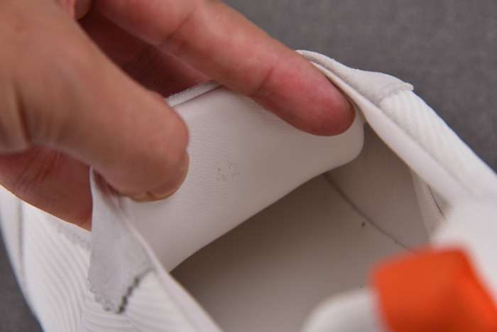 H**mes bouncing sneaker