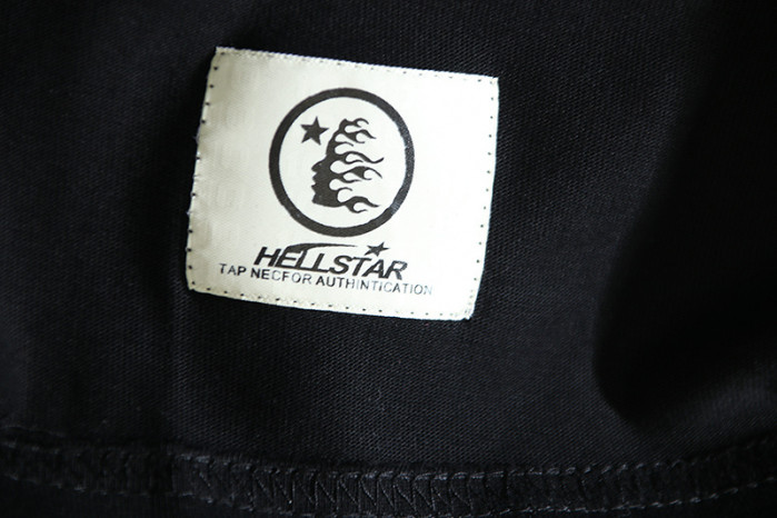 He11star T-shirt 24043034