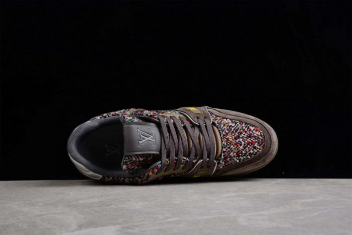 LV TRAINER SNEAKER LOW