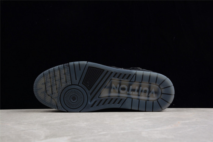 LV TRAINER SNEAKER LOW