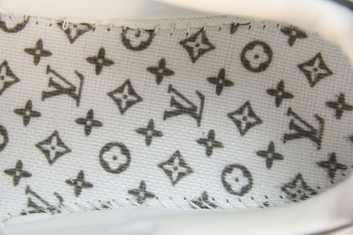 LV RUNNER TATIC SNEAKER 1A9TUZ