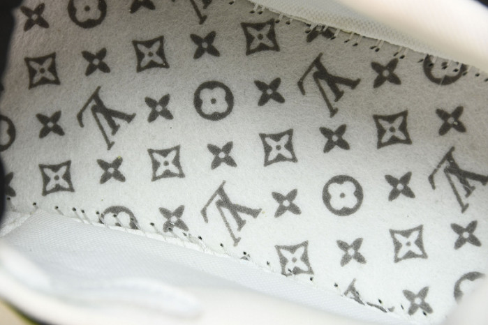 LV RUNNER TATIC SNEAKER 1A9JER