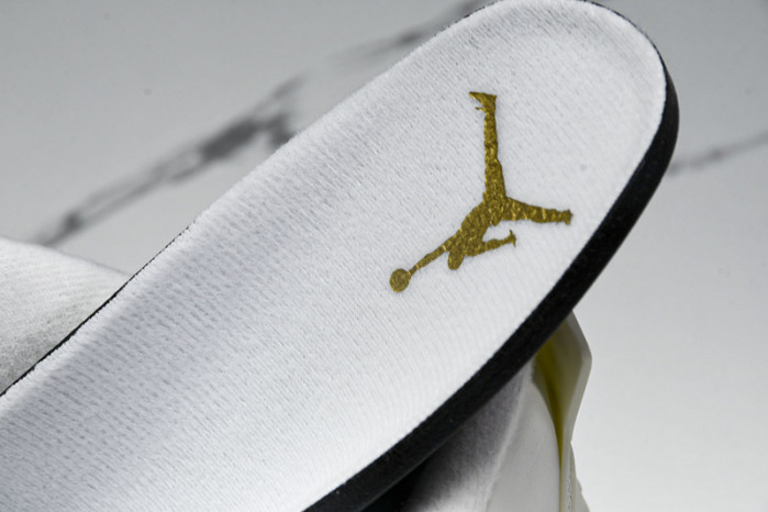 Jordan 4 Retro Metallic Gold AQ9129-170