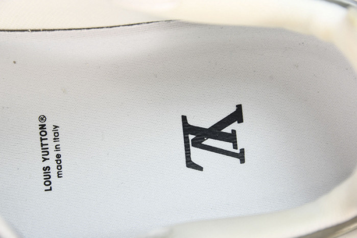 LV RUNNER TATIC SNEAKER 1A9TUZ