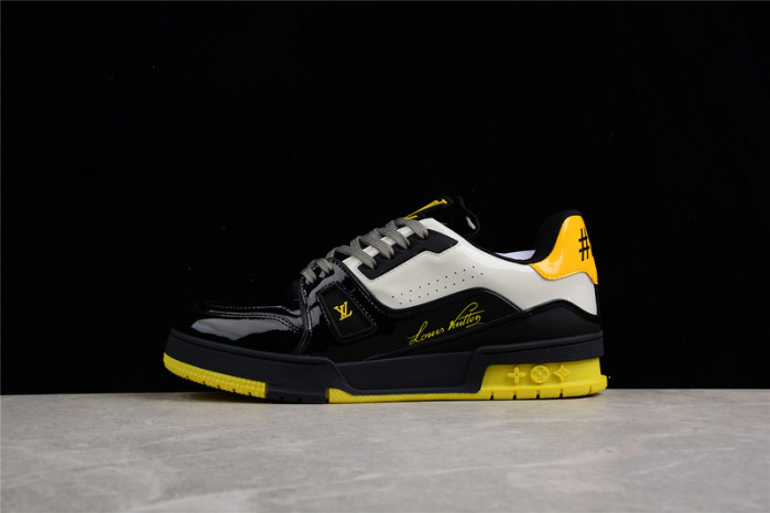 LV TRAINER SNEAKER LOW