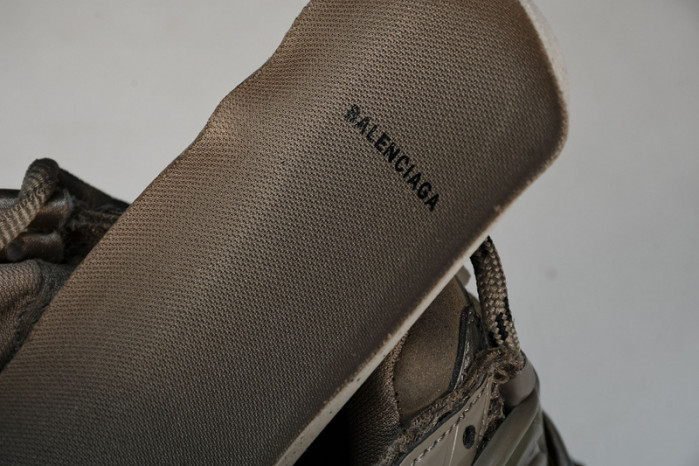 BLCG RUNNER SNEAKER 677402 W3RBQ 2010
