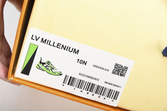 LV RUNNER TATIC SNEAKER 1A9JER