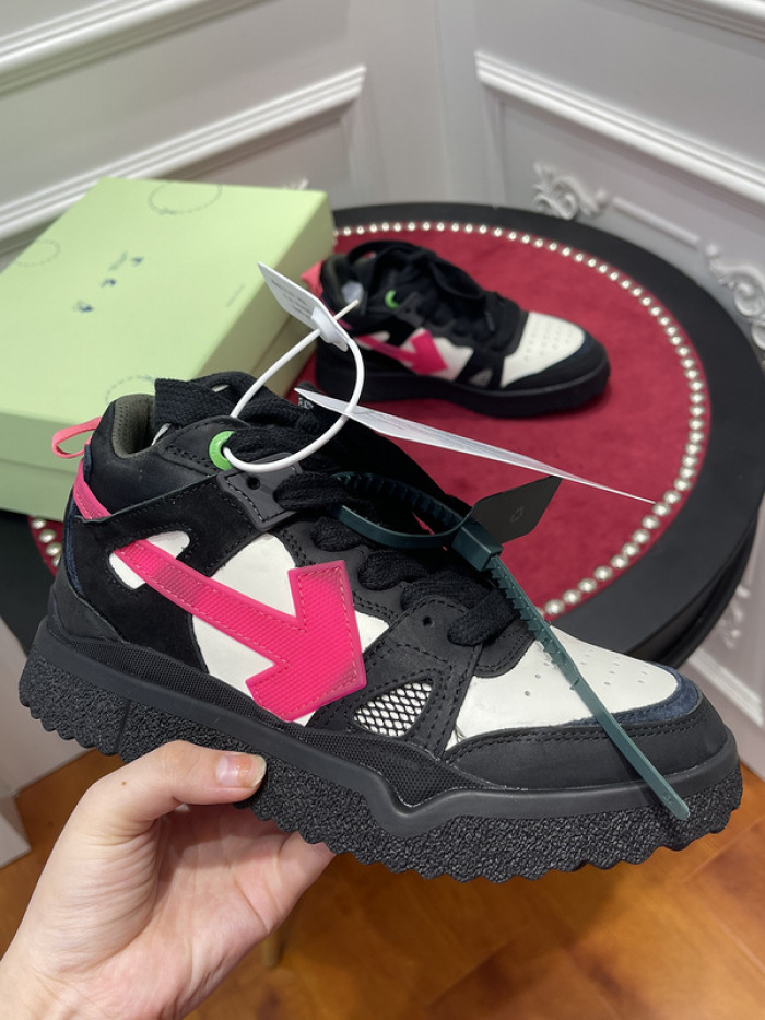 OFF-WHITE SNEAKER
