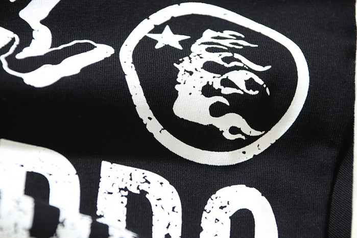 He11star T-shirt 24043032