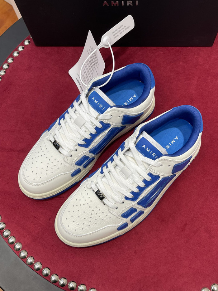 AR1M1 Low-Top Sneaker