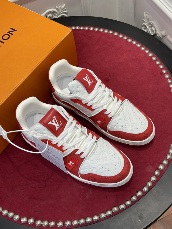 LV TRAINER SNEAKER