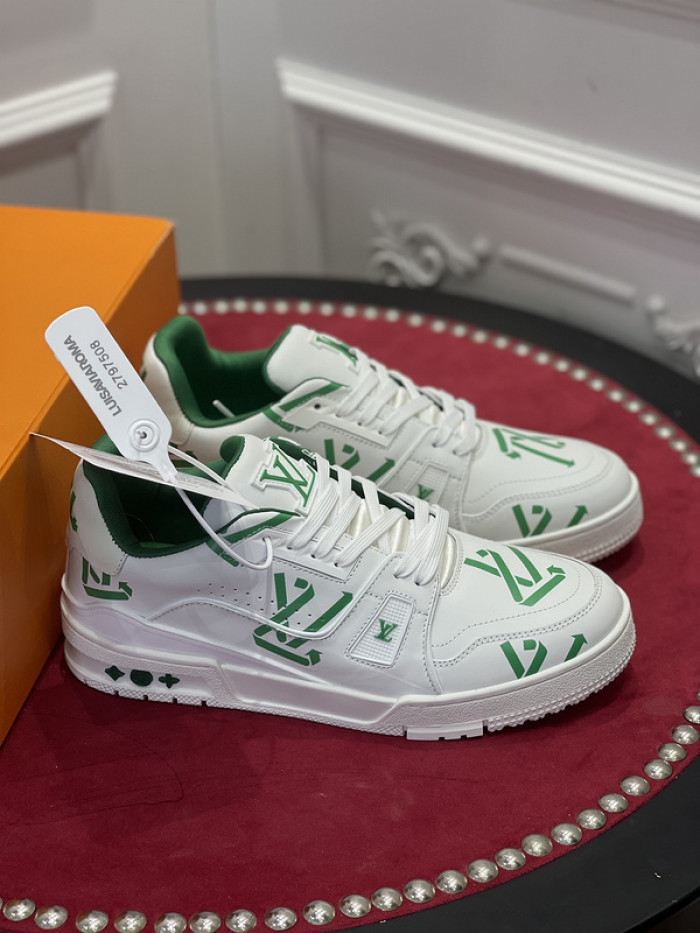 LV TRAINER SNEAKER