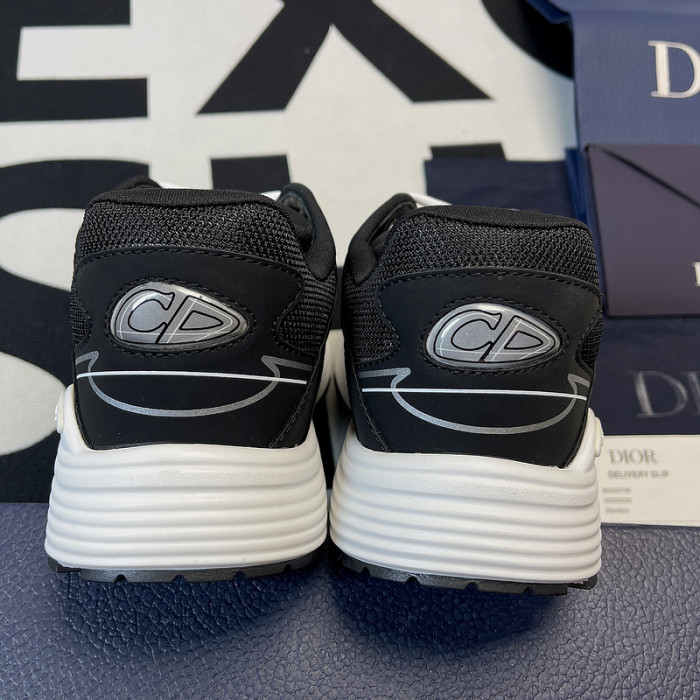 DR B30 Sneakers