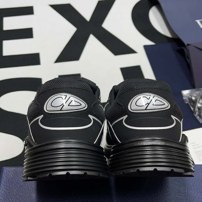 DR B30 Sneakers