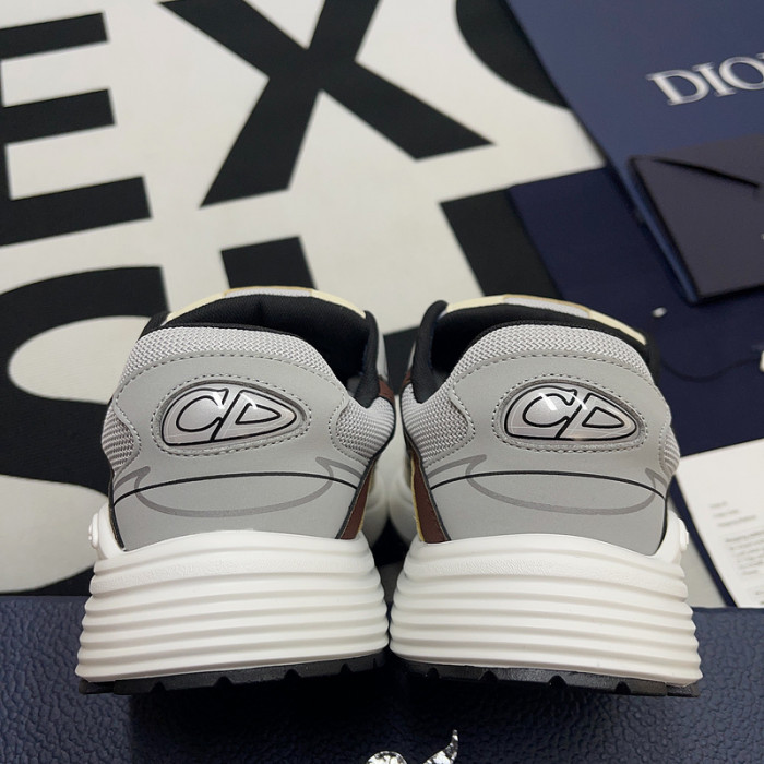 DR B30 Sneakers