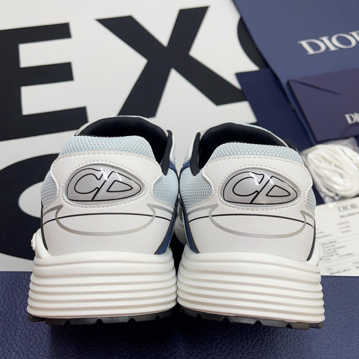 DR B30 Sneakers