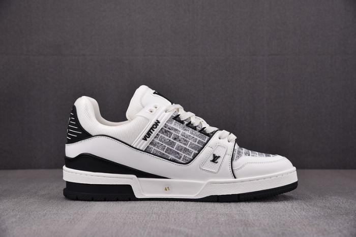 LV TRAINER SNEAKER