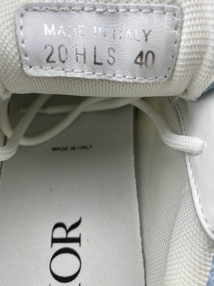 DR B22 SNEAKER
