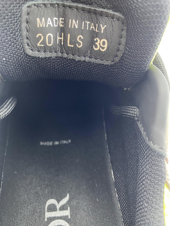 DR B22 SNEAKER
